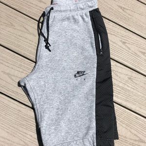 Nike fleece shorts (size small)